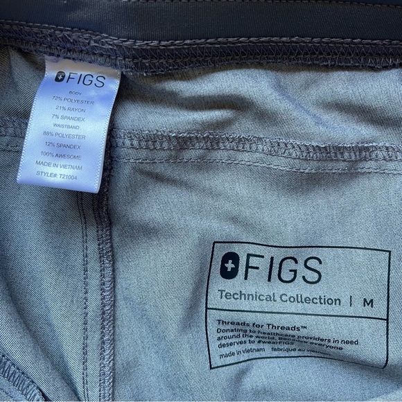 FIGS Kade Graphite Cargo Scrub Pants Size Medium - Picture 8 of 8